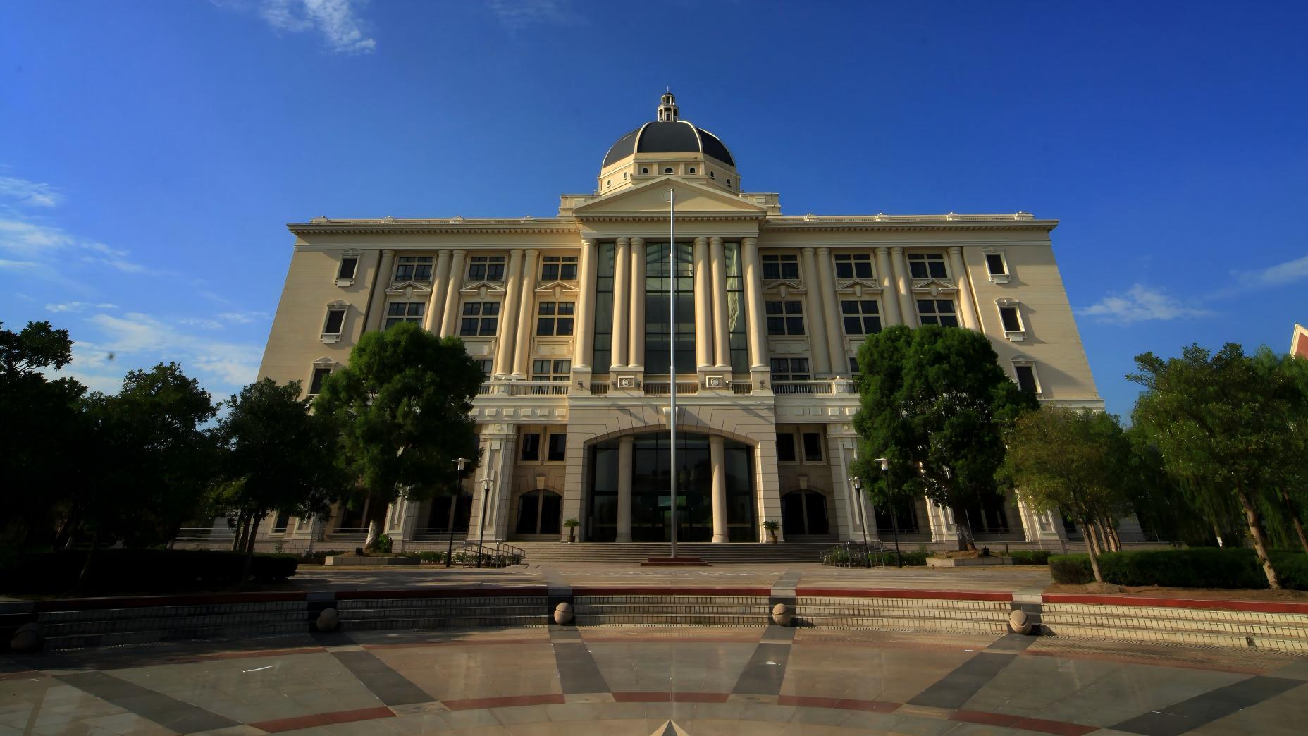 《光明日报》刊发党委书记尹冬梅署名文章：为人类命运共同体建设筑牢人才根基